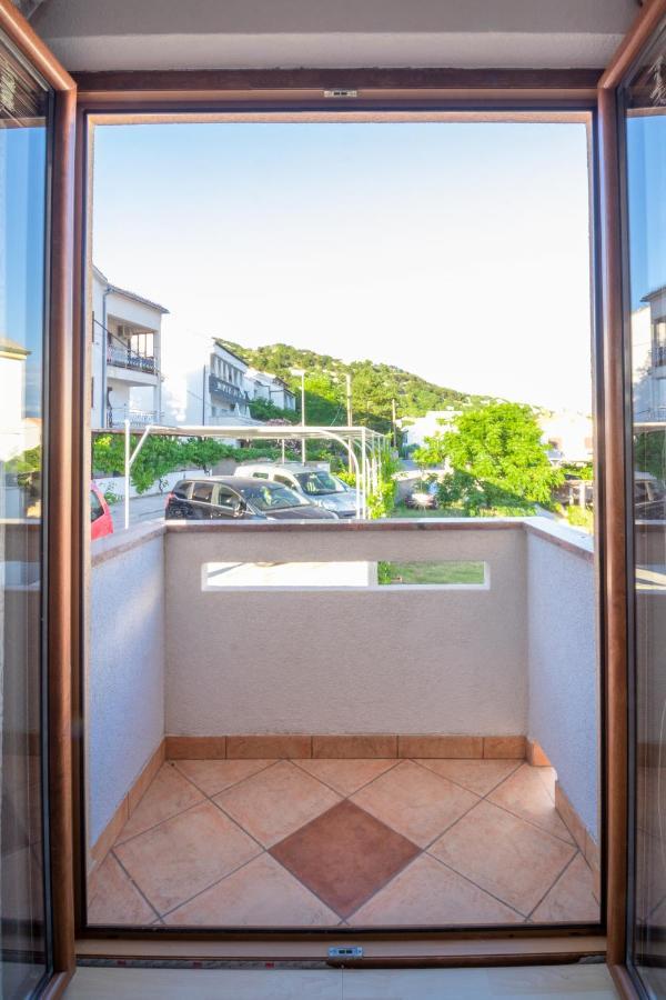Apartments Dujmovic With Terrace Baska  Exterior photo