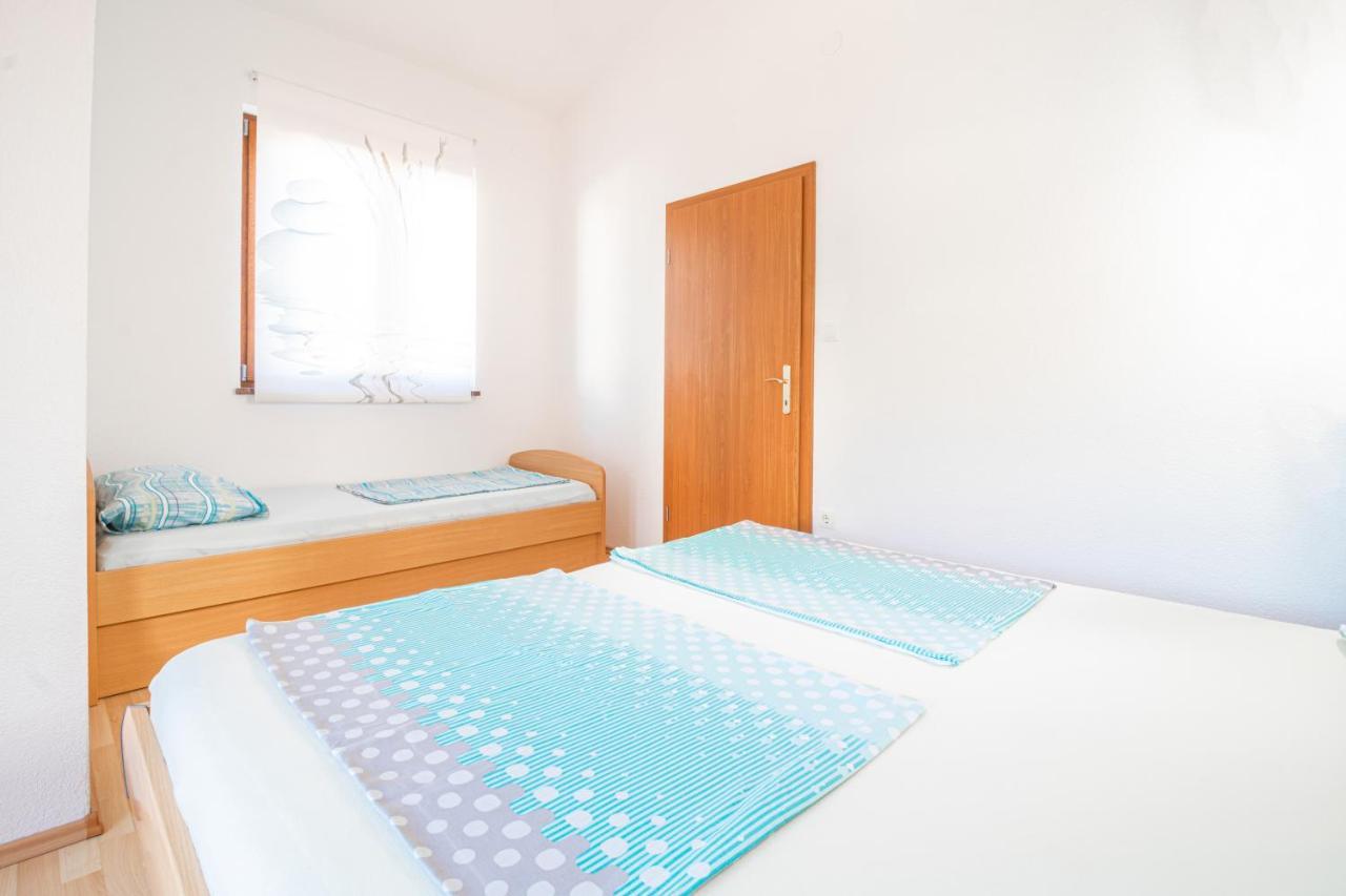 Apartments Dujmovic With Terrace Baska  Exterior photo